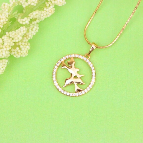 "Rose Gold Circle Pendant with Flying Birds and Crystal Border Design, XPPT1612 - Picture 11 of 13